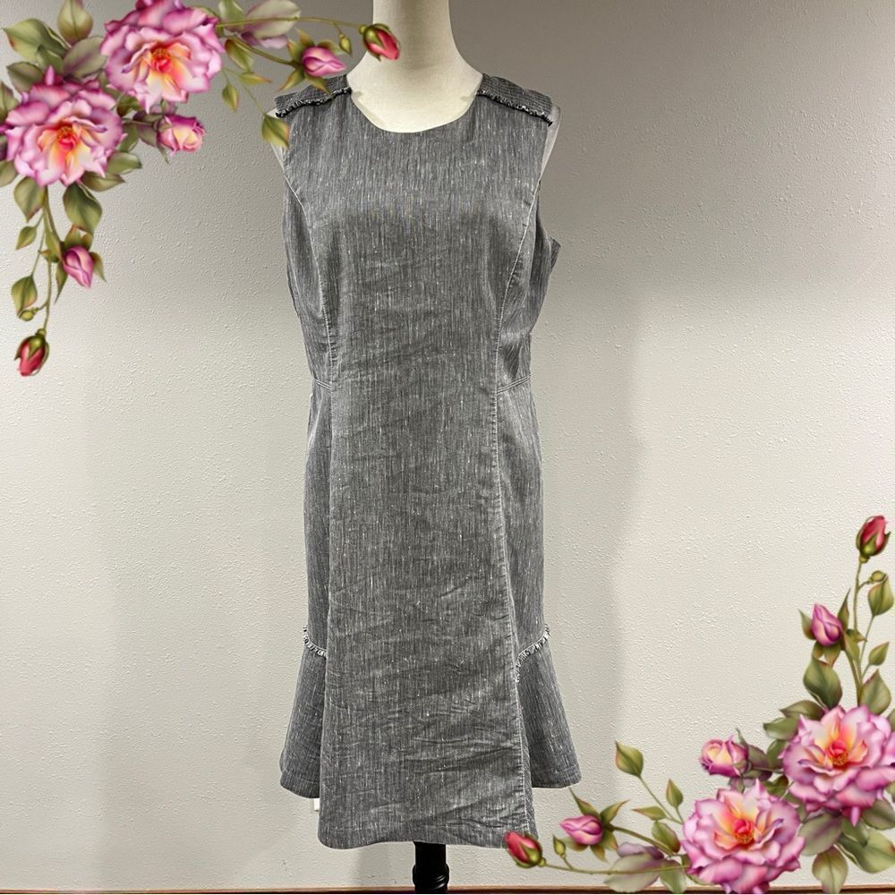 WHBM‎ Elegant Gray Sleeveless knee length Dress